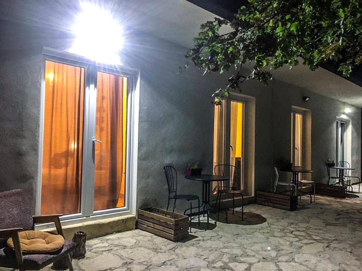 Yellow House Experience Aparthotel Pag Island Buitenkant foto